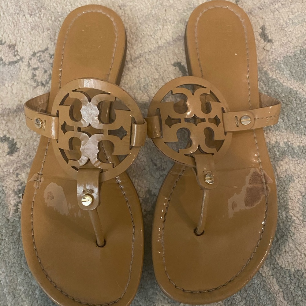 Tory Burch Miller Sandals Tan Patent Leather Sz 9